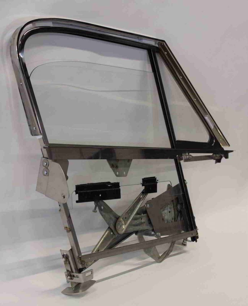 Electric side windows with stainless steel frames (Coupe only ...